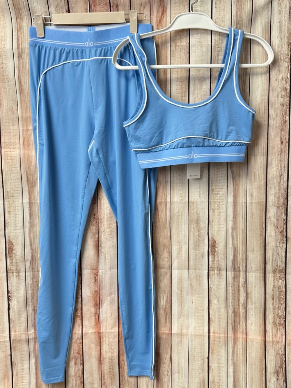 ALO Blue Tank Top & Stretch Leggings — Size M (No Bra Pads)
